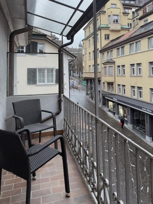 Suesse Wohnung In Zuercher Altstadt 3 취리히 외부 사진