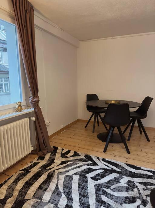 Suesse Wohnung In Zuercher Altstadt 3 취리히 외부 사진